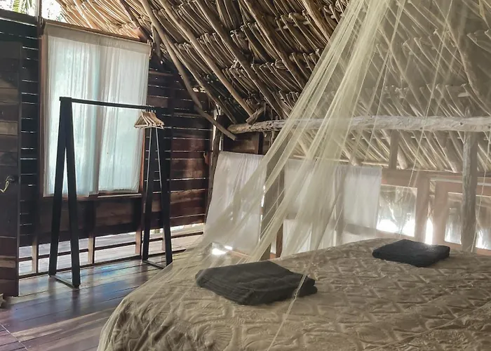 Chavez Eco And * Tulum